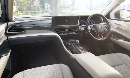 Toyota Crown Interior Picture 3