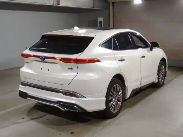 Toyota Harrier Z Leather 2022 Picture-4-CartheoryBD
