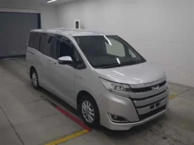 Toyota Noah X Hybrid 2019