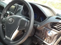 TOYOTA NOAH X HYBRID 2020