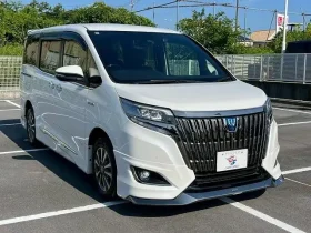 Toyota Esquire 2020 Gi Premium Hybrid Pearl White