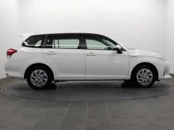 Toyota Corolla Fielder EX 2021 white Hybrid