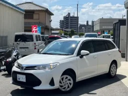 Toyota Corolla Fielder EX 2021 white Hybrid