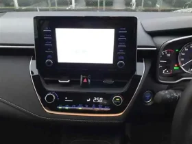 Toyota Corolla Touring Hybrid S 2020 Red