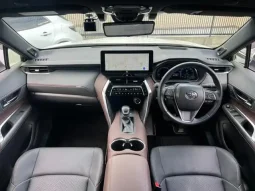 Toyota Harrier Z package Non-Hybrid New Shape 2020