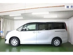 Toyota Noah X 2020 Silver Hybrid