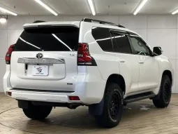 Toyota Land Cruiser Prado Tx 2021 Pearl White Color