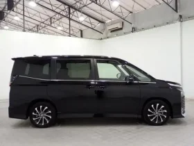 Toyota Voxy 2024 S-Z Hybrid Black