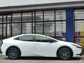 Toyota Prius 2023 X Hybrid White