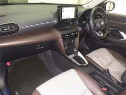 Toyota Yaris Cross 2021 Silver Z Package Hybrid