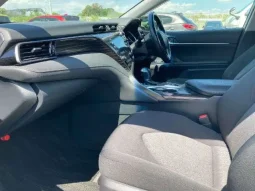 Toyota Camry G 2020 Pearl White Hybrid