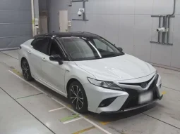 Toyota Camry WS 2020 White Hybrid