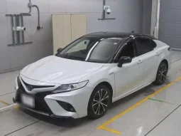 Toyota Camry WS 2020 White Hybrid