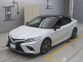 Toyota Camry WS 2020 White Hybrid