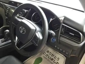 Toyota Camry WS 2020 White Hybrid