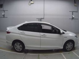 Honda Grace 2020 Hybrid DX Pearl White