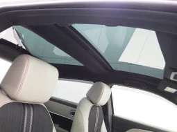 Honda Vezel 2021 E:HEV Play Pearl White Moonroof
