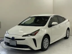 Toyota Prius S 2021 White Hybrid
