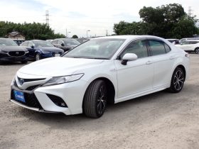 Toyota Camry 2020 Hybrid WS Leather Pearl White