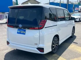 Toyota Noah S-Z 2024 White Hybrid
