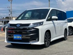 Toyota Noah S-Z 2024 White Hybrid