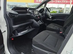 Toyota Noah G 2021 Pearl Hybrid