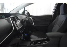 Toyota Prius A 2021 Pearl Hybrid
