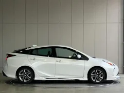 Toyota Prius A Touring Selection 2021 White Hybrid