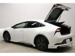 Toyota Prius U 2023 Pearl White