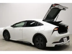 Toyota Prius U 2023 Pearl White