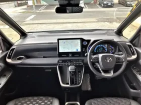 Toyota Voxy 2025 S-Z Hybrid White