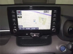 Toyota Yaris 2021 Hybrid Z Silver