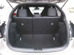 Toyota Yaris Hybrid 2021 X Pearl White