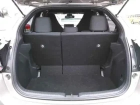 Toyota Yaris Hybrid 2020 X Pearl White