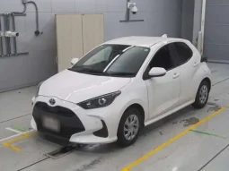 Toyota Yaris Hybrid 2020 X Pearl White