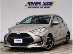 Toyota Yaris 2020 z package Bronze color