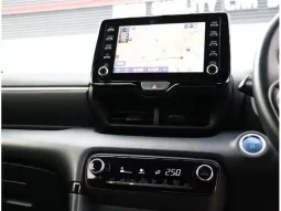 Toyota Yaris 2020 z package Bronze color