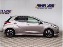 Toyota Yaris 2020 z package Bronze color