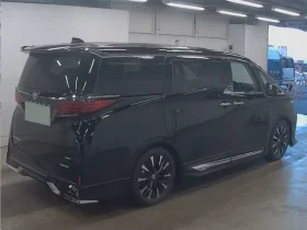 2025 Toyota Alphard Executive Lounge