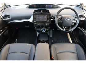 Toyota  Prius PHV A Premium White  2021