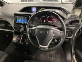 Toyota Noah 2020 Non-Hybrid X Silver