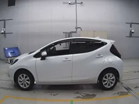 TOYOTA AQUA Z 2021 WHITE HYBRID