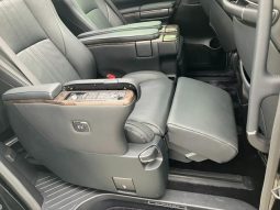 TOYOTA ALPHARD HYBRID EXECUTIVE LOUNGE 2021