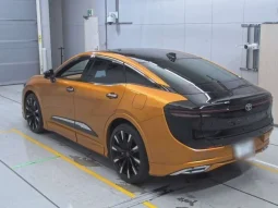 Toyota Crown Crossover 2022 Hybrid RS Advanced Two-tone