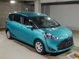 Toyota Sienta G 2021 Green Hybrid