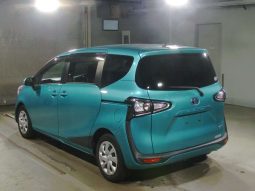 Toyota Sienta G 2021 Green Hybrid