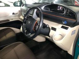Toyota Sienta G 2021 Green Hybrid
