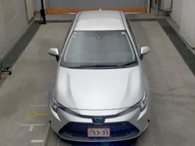 Toyota Corolla S 2021 silver Hybrid