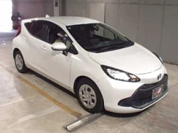 TOYOTA AQUA G 2021 WHITE HYBRID
