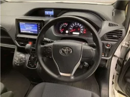 2021 TOYOTA NOAH NON HYBRID